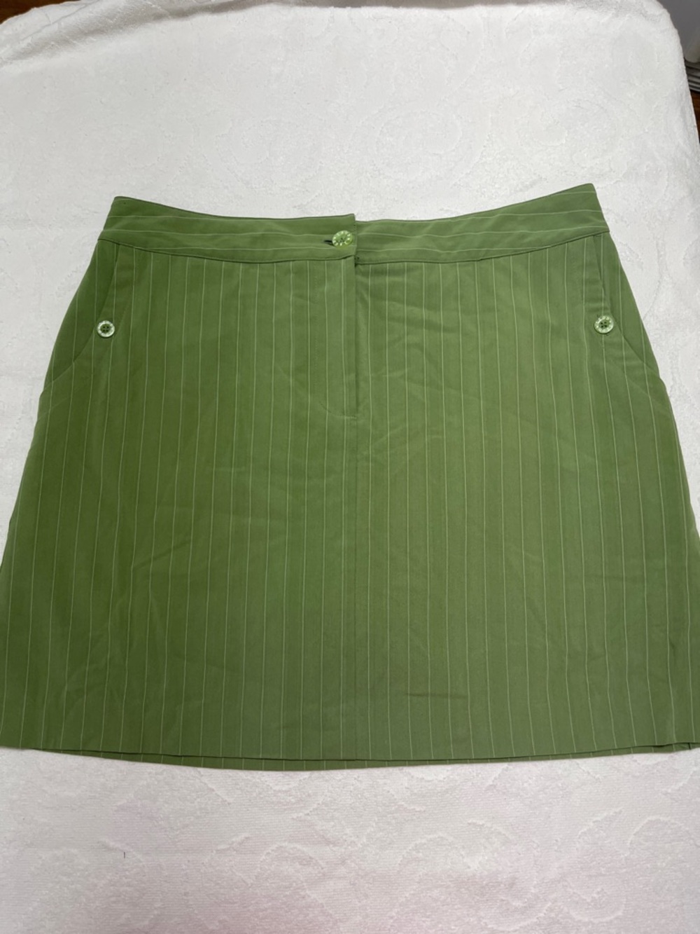 Izod XFG Stretch Green Pin Stripe Golf Skirt - Sz 10